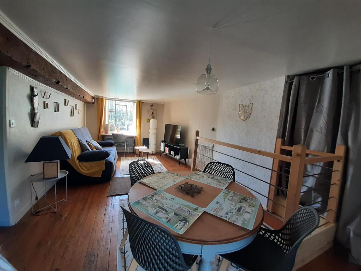 Dans Moulin Au Bord De L'eau, Chaleureux Apartment