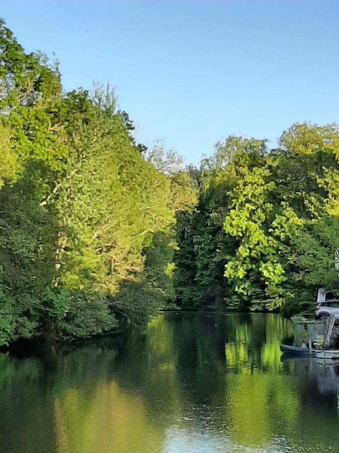 Dans Moulin Au Bord De L'eau, Chaleureux Apartment
